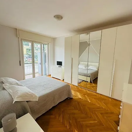 La Casa Di Nesy Apartment *